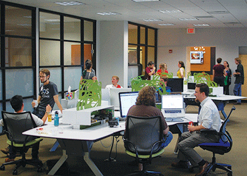 开放科学中心举办了一个开放的房子介绍的任务提高透明度和保护周围的夏洛茨维尔社区研究。