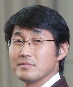 This is a photo of Jerry Kang.