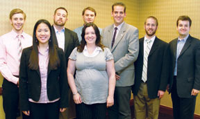 APSSC执行委员会。L R:纳撒尼尔环;杰西卡黄;杰里米·阿什顿Houska;保罗·j·施罗德三世;曼迪White-Ajmani;彼得Vernig;内森Medeiros-Ward;安迪·德索托