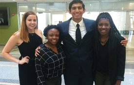 这是MU-ARTSS实习生构成在海报的照片展示在μ的夏季本科生研究会议。