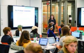 缩略图事业近距离:玛丽莎洗牌者在团队合作的原则