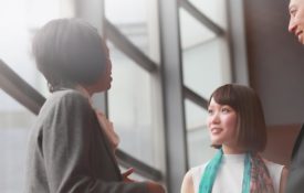 学生笔记本的缩略图:双语者的情绪处理